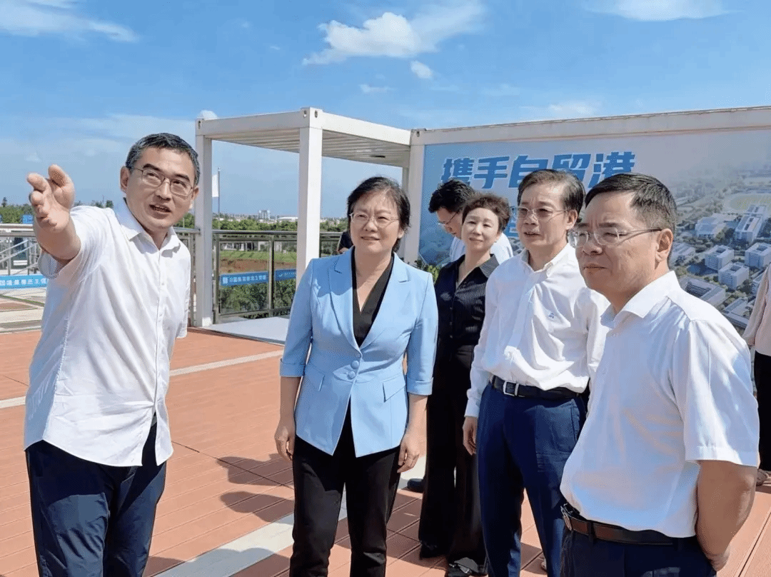 谢京副省长调研海南医科大学桂林洋新校区建设工作