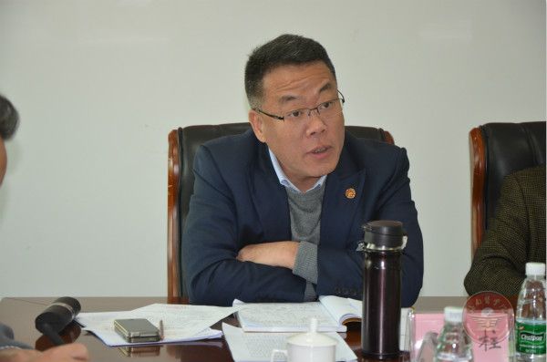 吕传柱院长.jpg