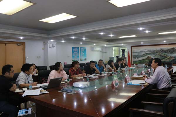 1509633687744751.jpg 4、教师座谈会现场.jpg