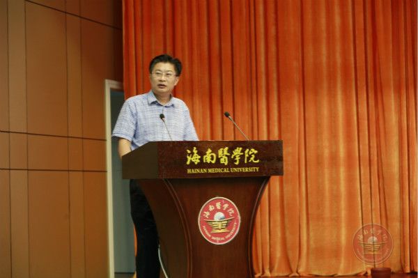 谢江波副书记发表讲话.jpg