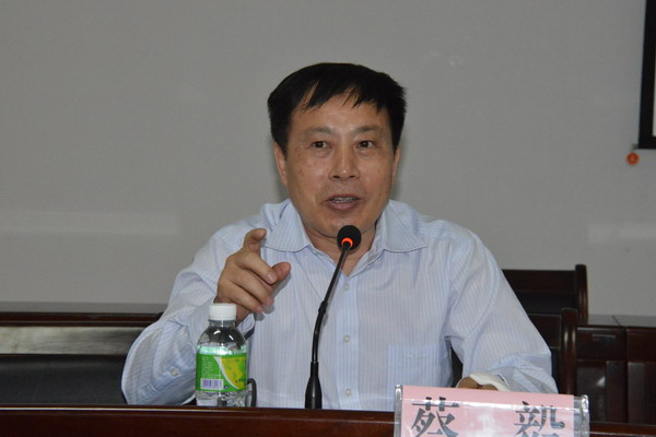 1461316836267313.jpg 海医直属医院党委书记肖毅主持大会_缩小大小.JPG