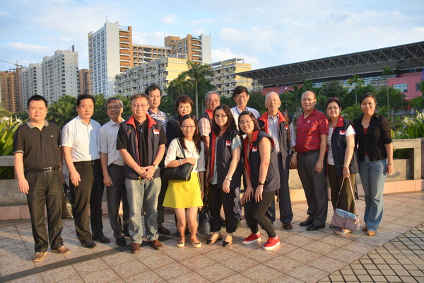 1447987881702493.jpg 合影.JPG