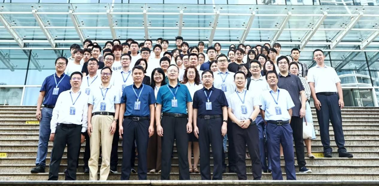 凝聚共识 共绘蓝图：海南医科大学药学学科建设研讨会暨药学前沿论坛圆满落幕